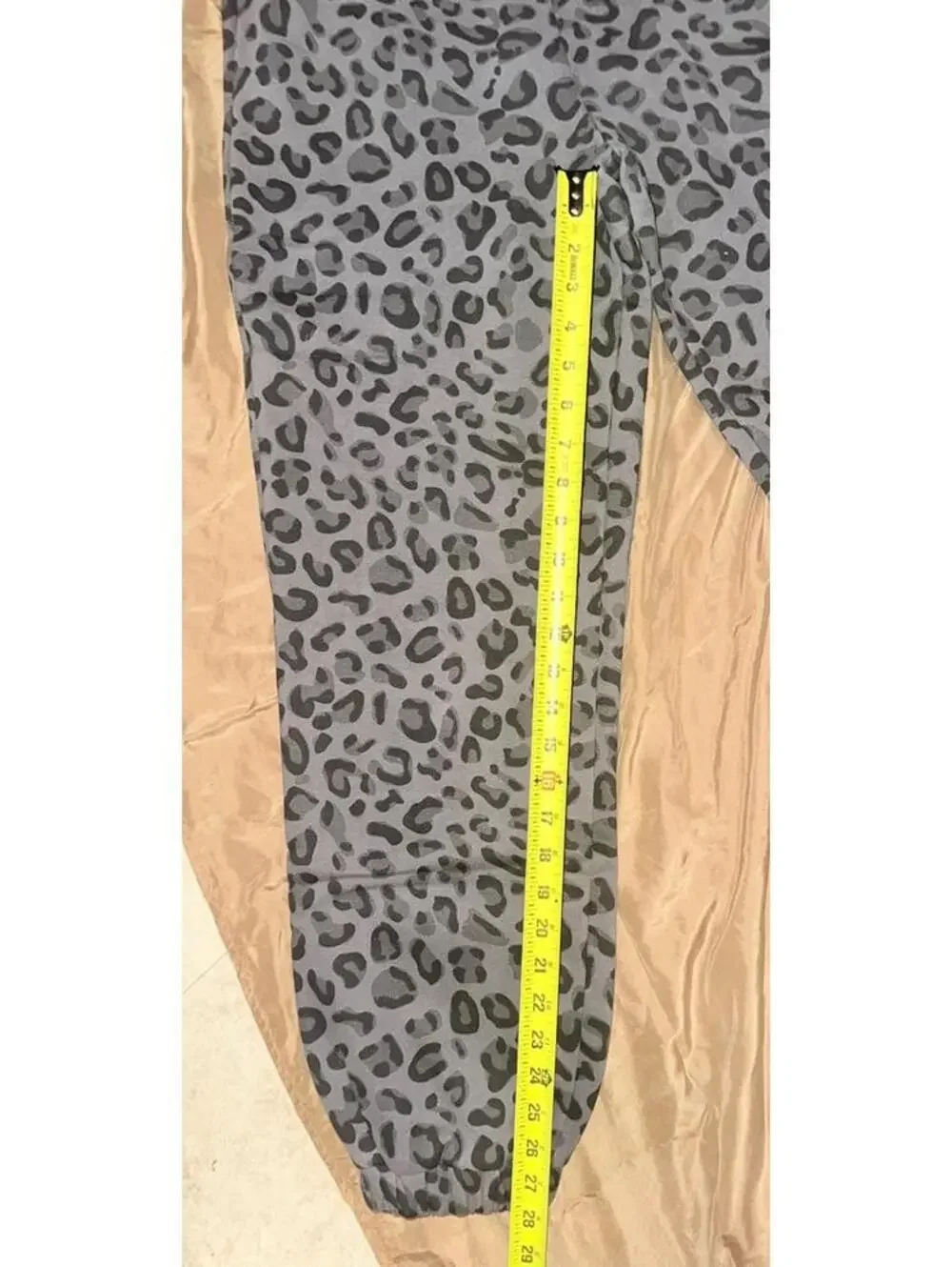 Comfrt Airplane Mode Unisex Sweatpants Medium Color Panther Medium NWB #03